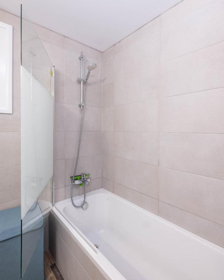 Happy Stay Apartment - Halefka Court لارنكا المظهر الخارجي الصورة